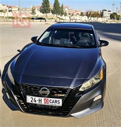 نيسان ألتيما